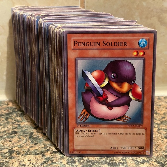 Lot of 200+ Vintage 90s Yugioh Trading Cards - Picture 5 of 6